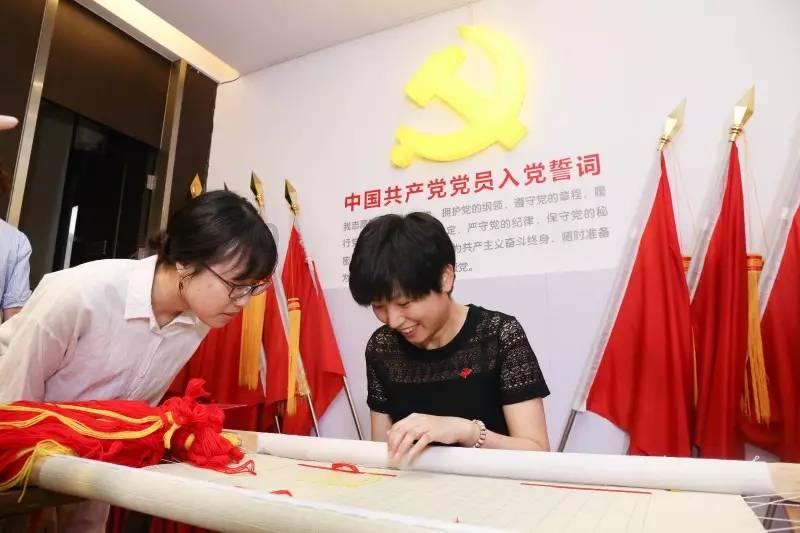 X剧场短剧《在人间》开拍,赵丽颖领衔!