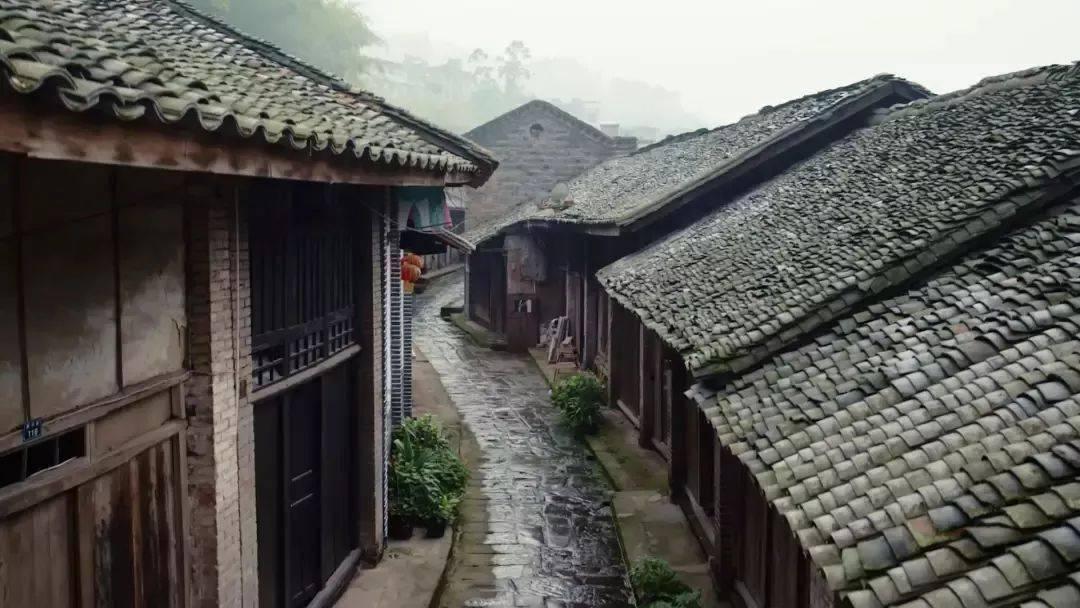 万州:学堂堡隧道全线贯通