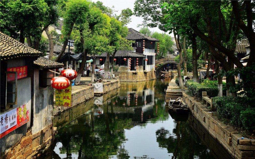 章鱼喷墨汁